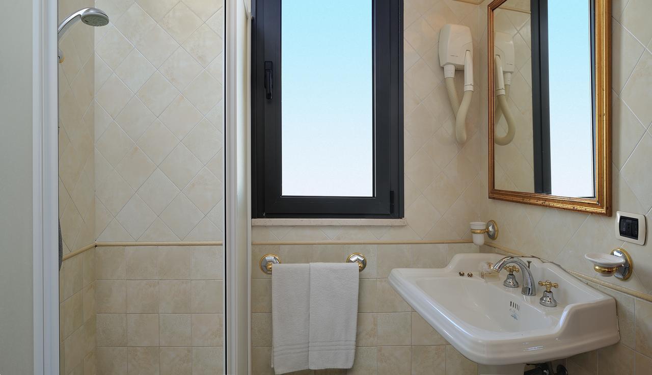 Hotel Bridge Bellaria-Igea Marina Dış mekan fotoğraf